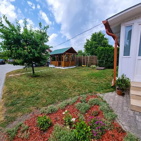 Апартаменты White