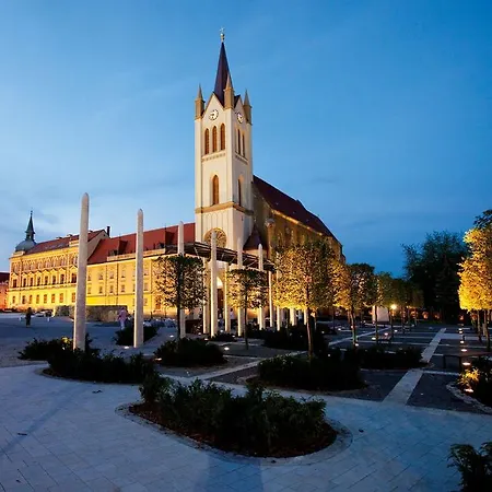 White Апартаменты Кестхей